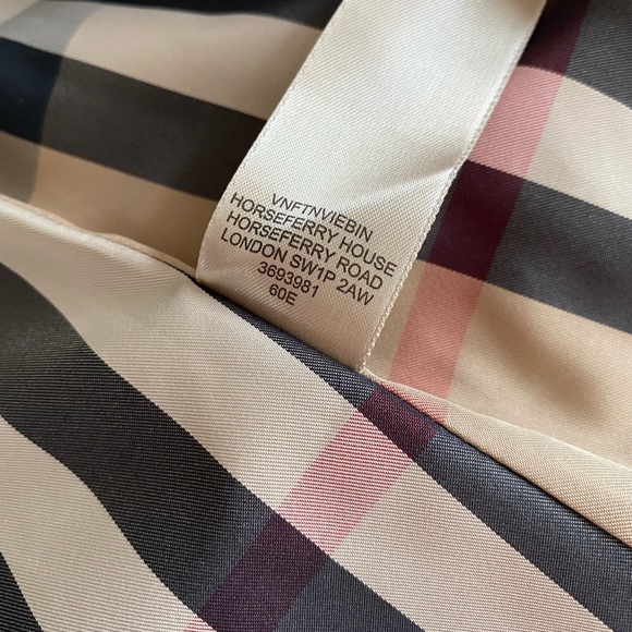 🌼 AUTHENTIC - Burberry Kids Classic Trench Coat 🌼 - Picture 8 of 10